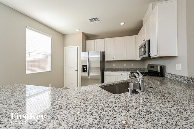 Foto del edificio - 5710 Mia Skye St