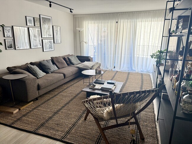 Foto del edificio - 2020 N Lincoln Park W