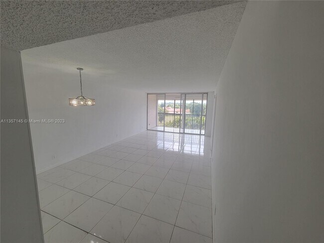 Building Photo - 3841 Environ Blvd