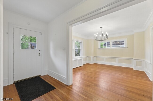Foto del edificio - 190 Fernwood Ave