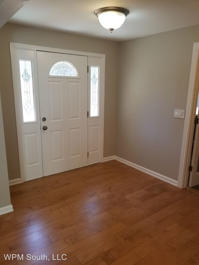 Foto del edificio - 2125 Harrington Pl NE