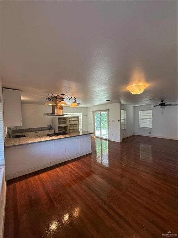 Building Photo - 27 S 6th St