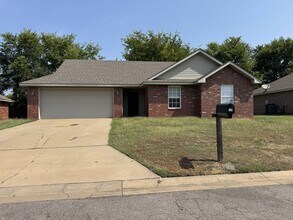 Building Photo - 128 Lanita Cir