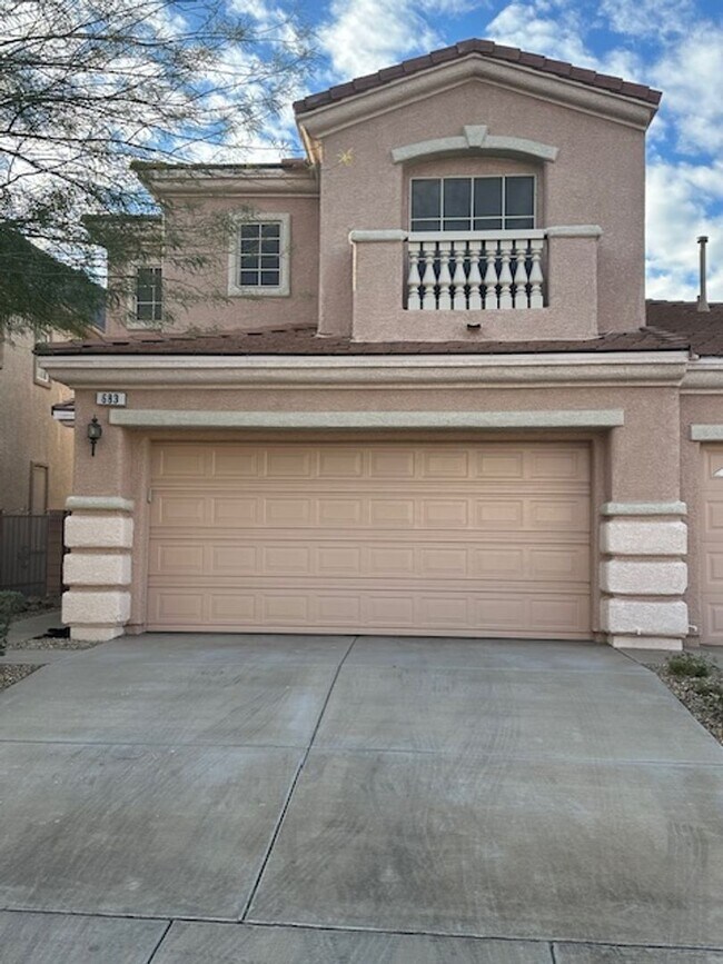 Foto del edificio - Backyard to the mountains! Gated, private parking