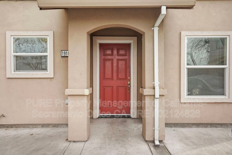 Photo - 1916 Juliesse Ave