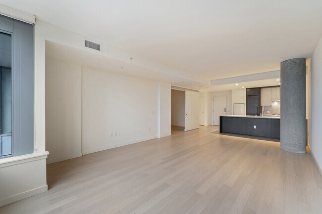 Building Photo - 590 1st Ave S