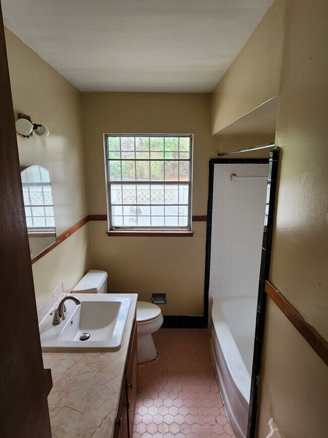 Foto del edificio - 729 Heather Ln