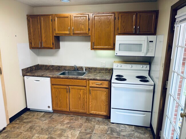 Foto del edificio - 102 McMillen Ave