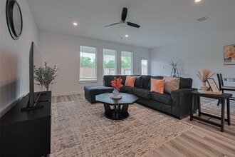 Building Photo - 10405 Hadley Pk Trl