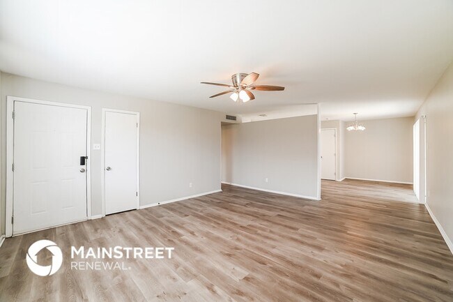 Building Photo - 3350 W Country Gables Dr