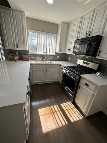 Foto del edificio - 4103 Spring Meadow Ln