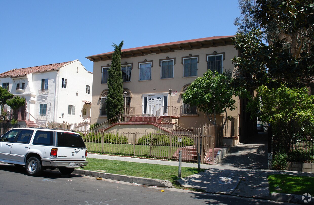 Building Photo - 220 S Berendo St