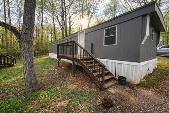 Building Photo - 412 McElhaney Rd