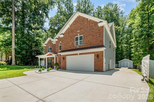 Foto del edificio - 8418 Knollwood Cir