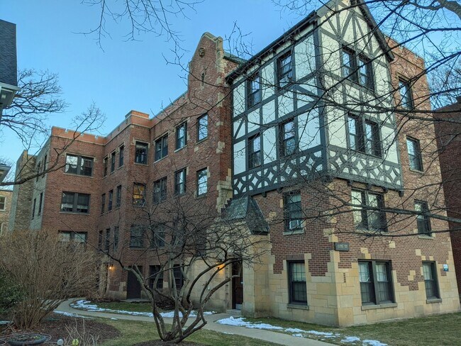 Building Photo - 1137 Maple Ave