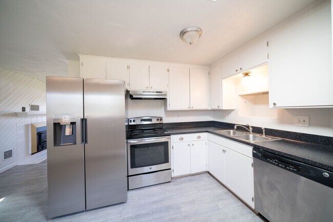 Foto del edificio - 4 Bedroom 2 Bathroom Home in Longmont