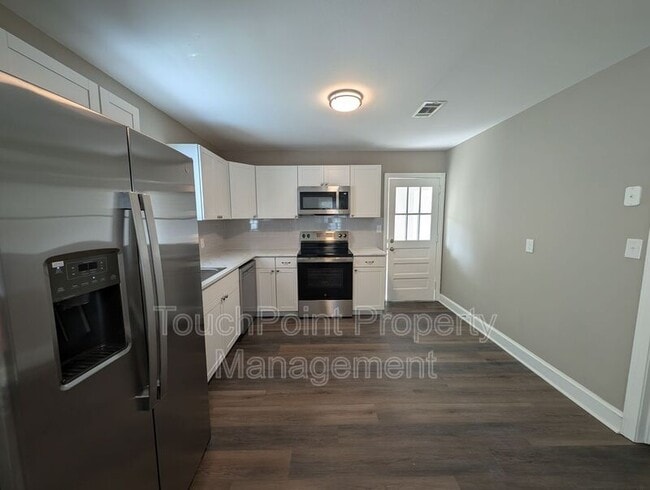 Building Photo - 716 Stonewall Ct