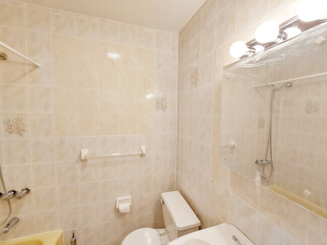 Foto del edificio - 2174 Hone Ave