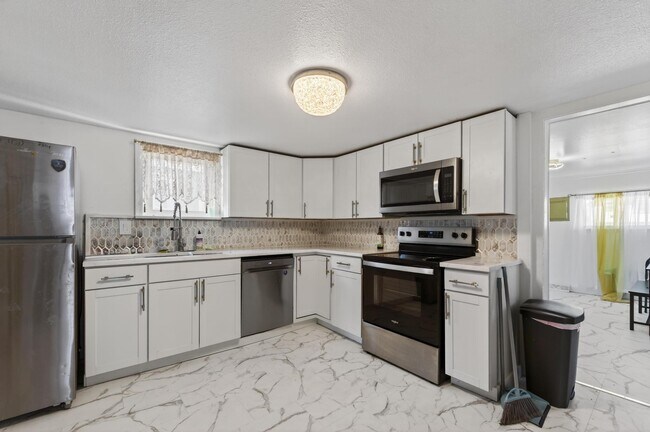 Foto del edificio - 307 E Oak St