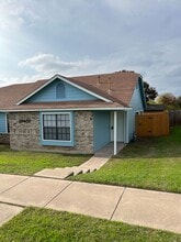 Building Photo - 12402 Alderbrook Dr