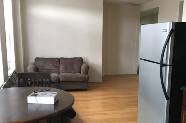 Building Photo - 387 High St