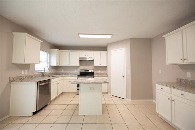 Building Photo - 2027 Earnhardt Way
