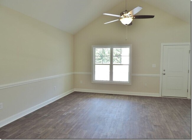 Foto del edificio - 4827 Jamestown Dr NW