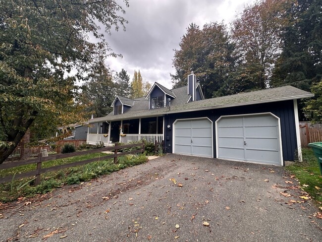Wonderful Two-Story Seattle House ready to... - Wonderful Two-Story Seattle House ready to...