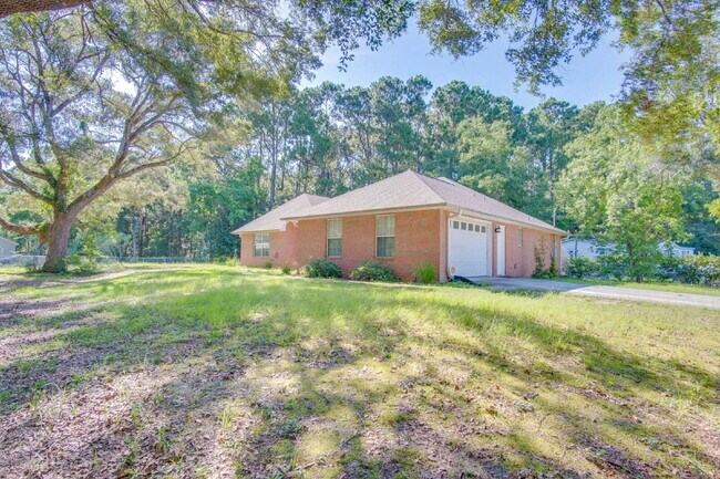 Building Photo - West Pensacola 3BR, 2BA Brick Home Near NAS Pensacola with Screened Porch, Spacious Kitchen & Ope...