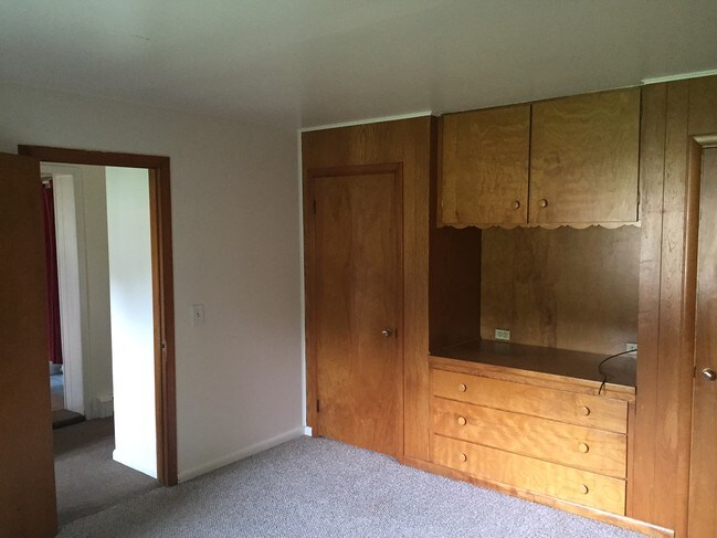Building Photo - 1451 Sally Ln