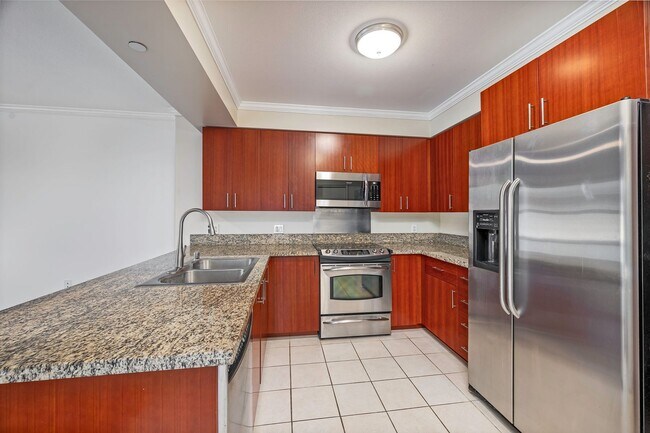 Foto del edificio - 909 Kapiolani Blvd