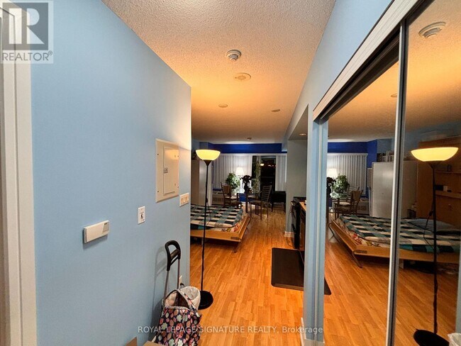 Photo du bâtiment - 19 Avondale Ave