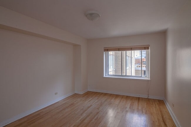 Building Photo - 3435 Rue Drummond