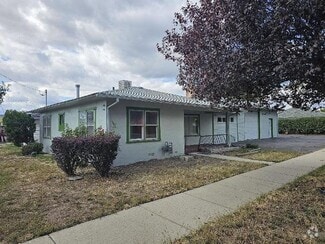 Building Photo - 1654 Mitchell St