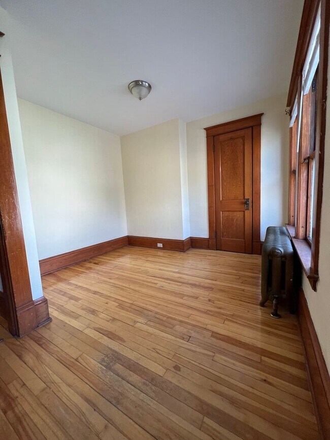 Foto del edificio - 515 S Union St