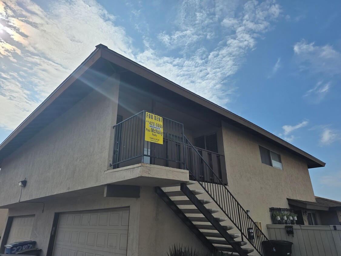 Primary Photo - 2 Bedroom Condo for Rent