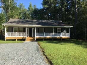 Building Photo - 43 Lake Dr Building Photo - 43 Lake Dr