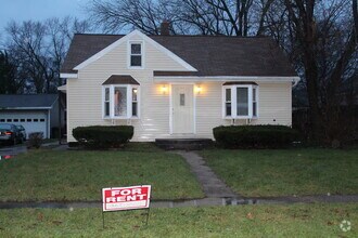 Building Photo - 1519 Baker Dr