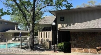 Building Photo - 100 Bayou Point