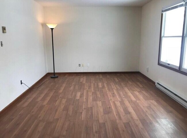 Foto del edificio - 2107 Eddystone Ave