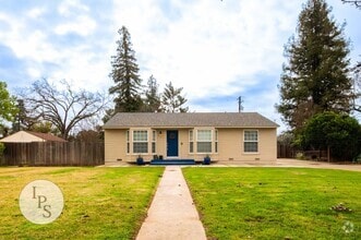 Building Photo - 810 E Saginaw Way