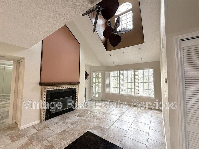 Foto del edificio - 3261 Haviland Ct
