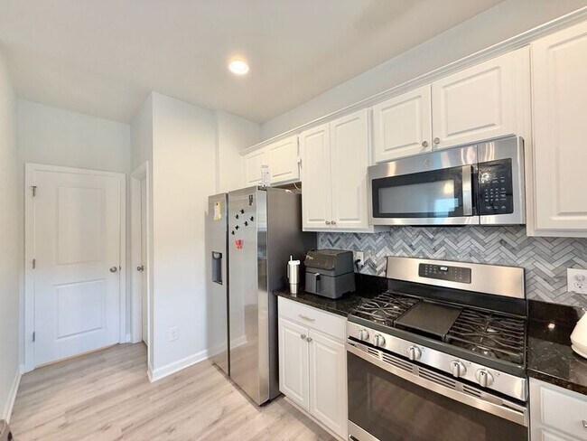Building Photo - 5244 Calhoun Pl