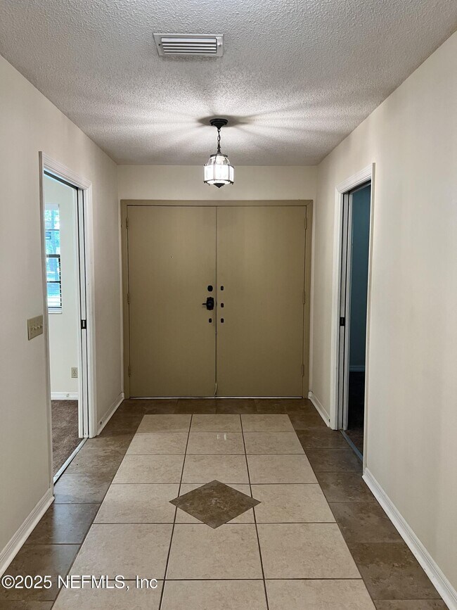 Foto del edificio - 2867 Scott Cir