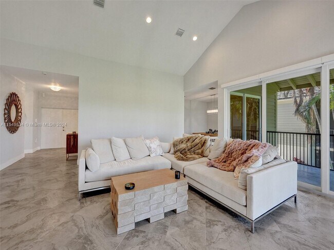 Foto del edificio - 7652 Elm Ridge Dr