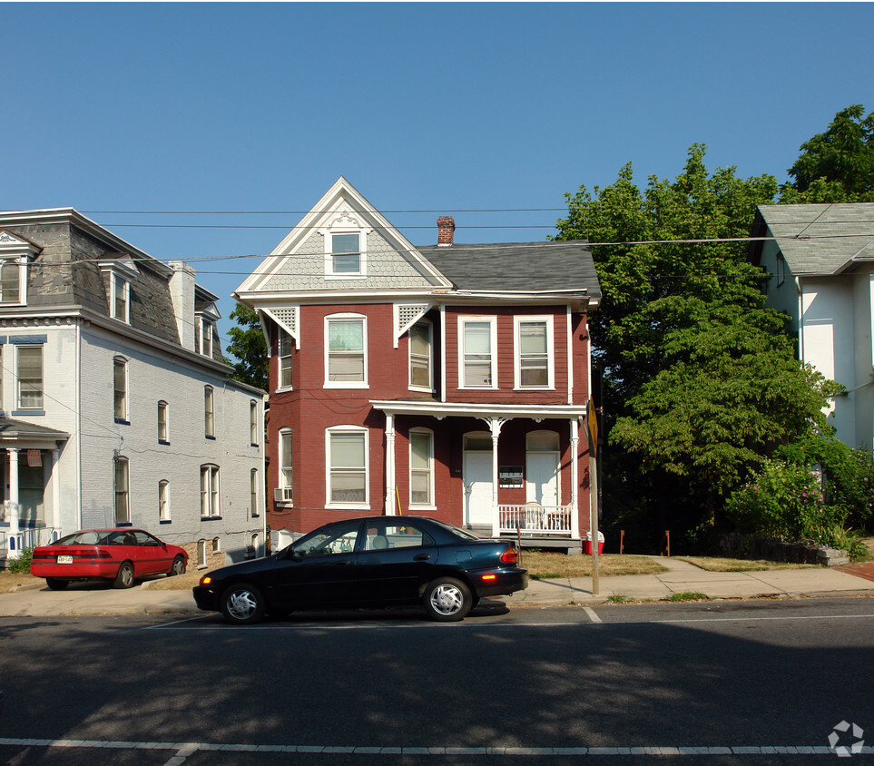 Building Photo - 261 S Prospect St