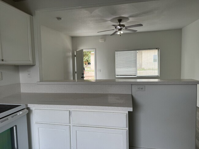 Building Photo - Renovated 2BR - 1BA - gated