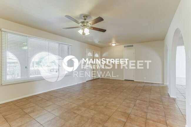 Building Photo - 3 Bedroom Pet-Friendly Home in TEMPE, AZ with Main Street Renewal