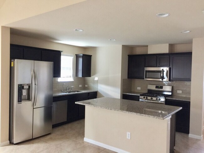 Building Photo - Room in Single Family Home on Bettylou Ln