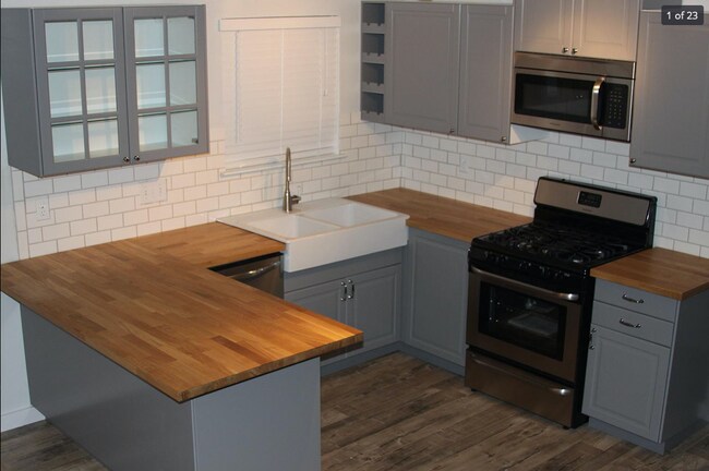 Foto del edificio - 7247 Flaming Forest St